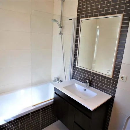 Sleeps 6 Air Con Wifi T608011 Villa
