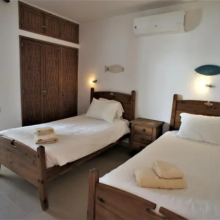 Sleeps 6 Air Con Wifi T608011 Villa *