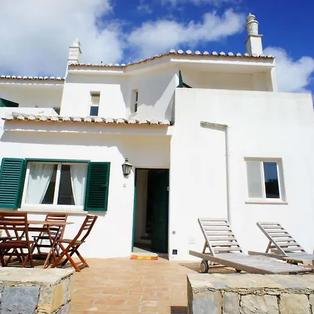 Villa Sleeps 6 Air Con Wifi T608011 *
